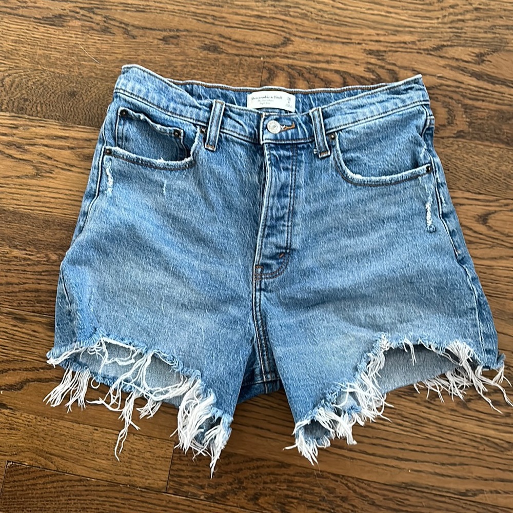 Abercrombie high rise dad shorts